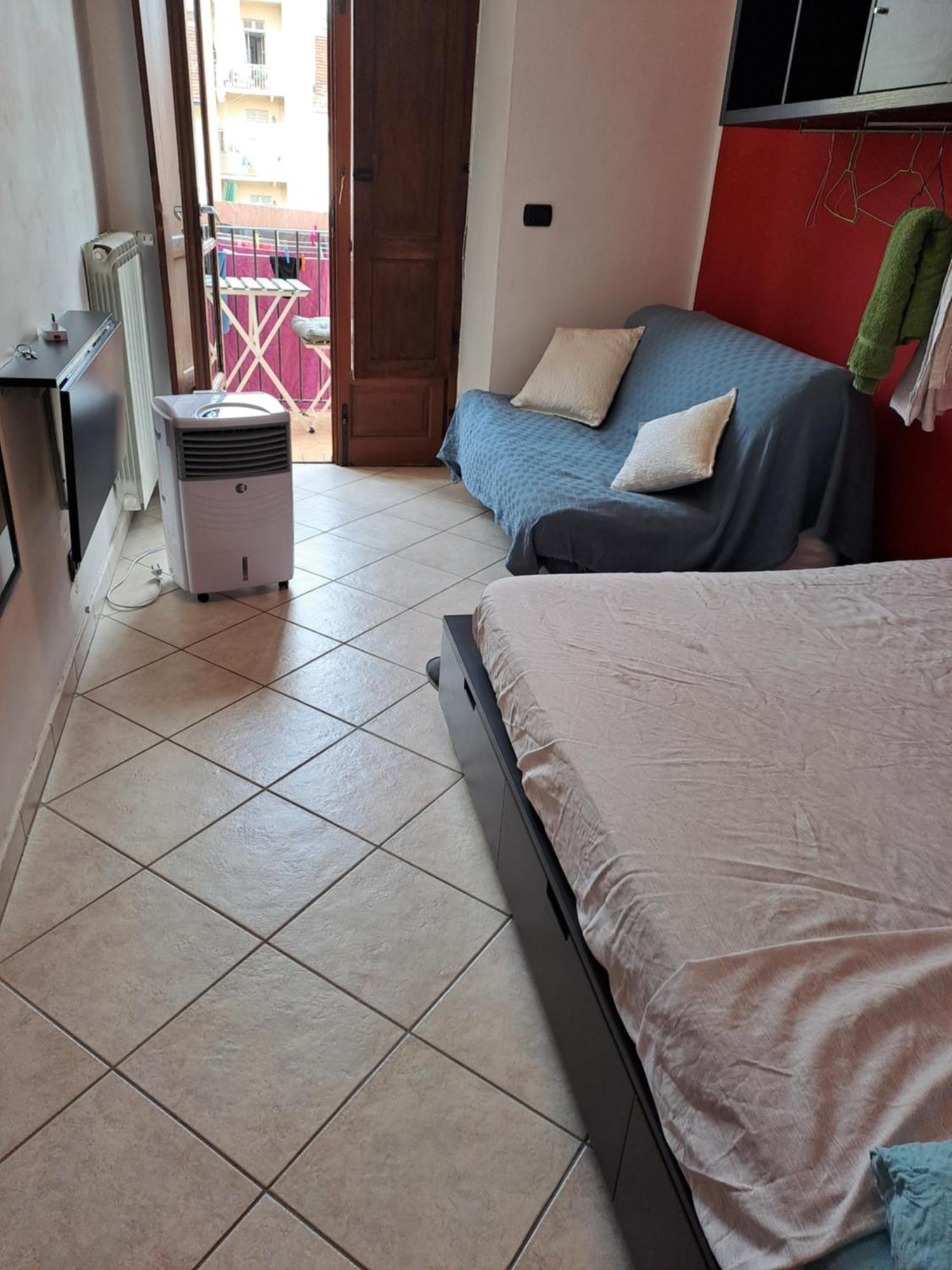 Cozy Room Stanza Close City Center In A Family House Stanza In Appartamento Condiviso Noi Viviamo In Casa Stanza In Affitto Turin Chambre photo