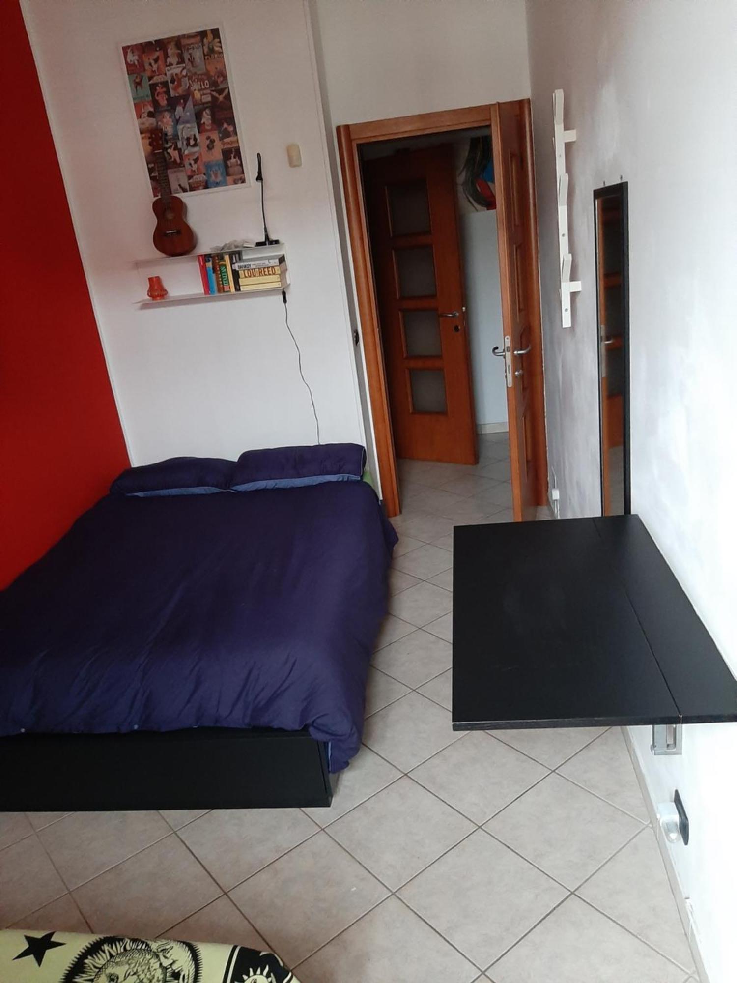 Cozy Room Stanza Close City Center In A Family House Stanza In Appartamento Condiviso Noi Viviamo In Casa Stanza In Affitto Turin Chambre photo